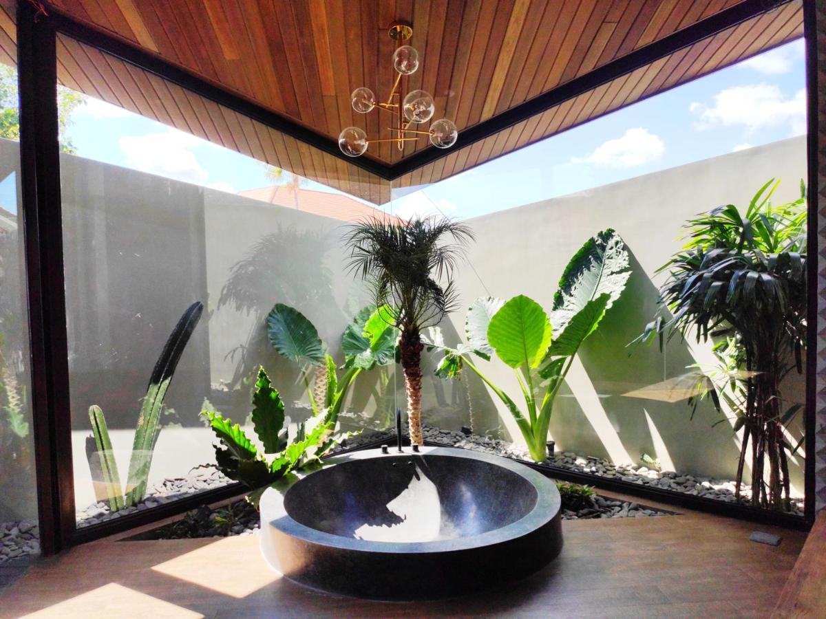 Villa Feh Bali By House Of Winds - Neo Tropical Eden Near Canggu Kerobokan Εξωτερικό φωτογραφία